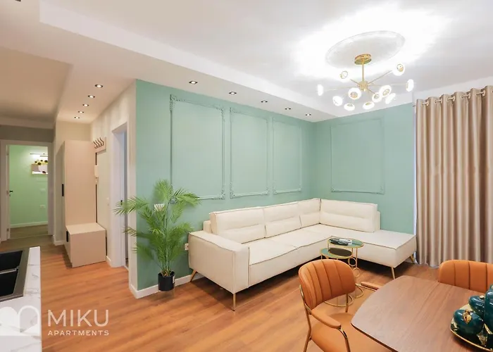 Miku Apartment - Lux 2Bd Apartment At City Center