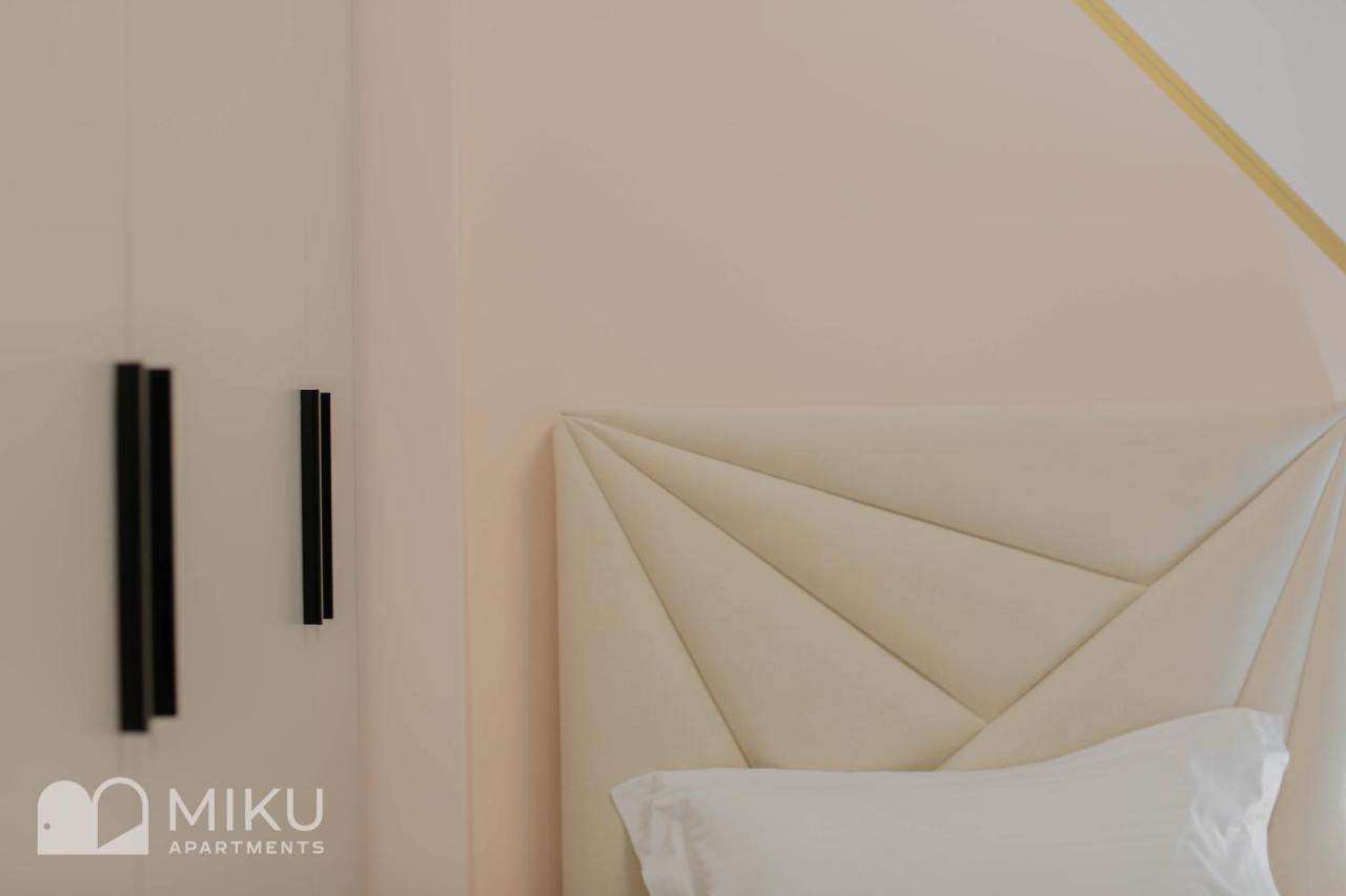 Miku - Lux 2bd At City Center * Tirana