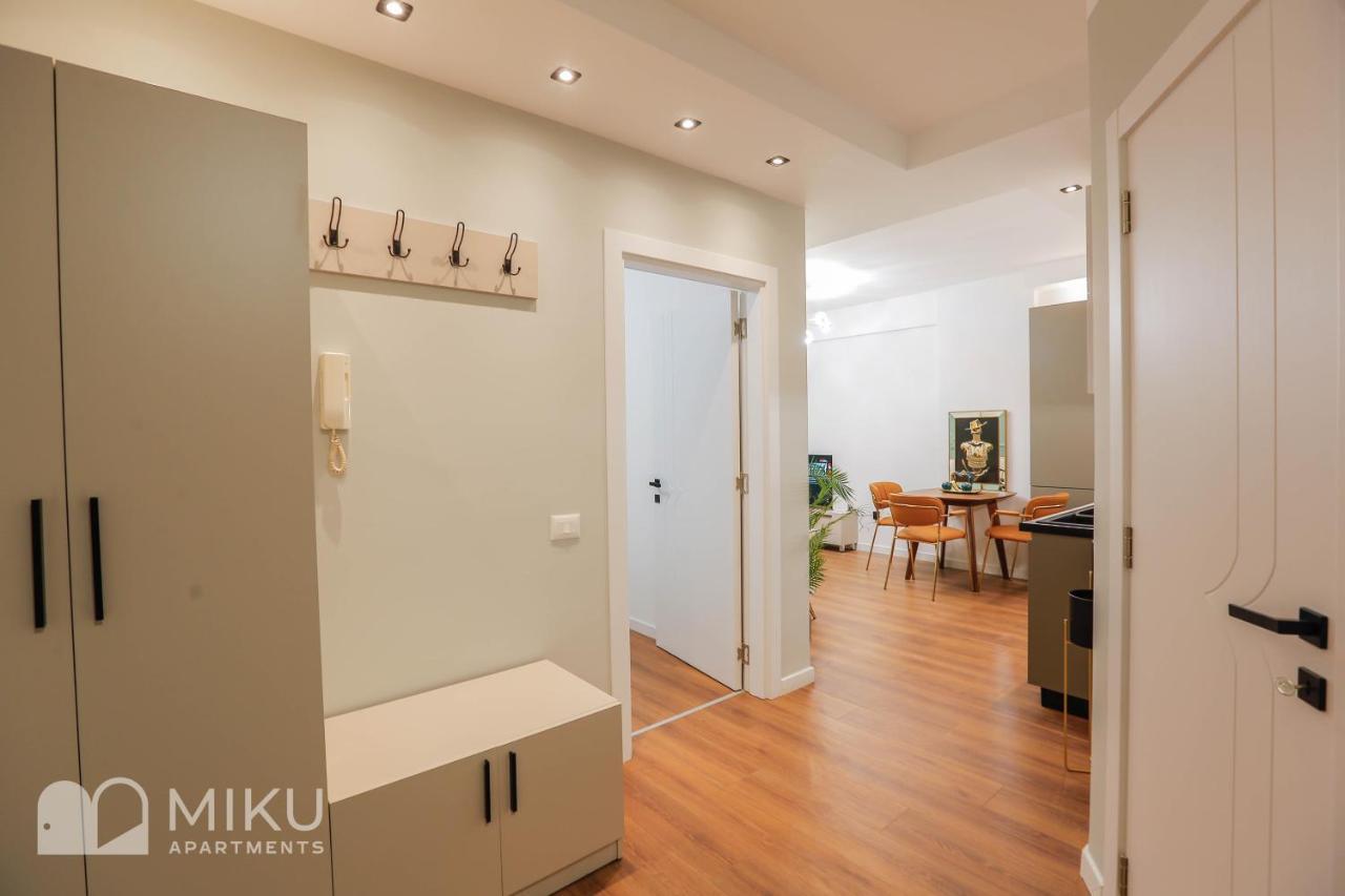 Miku - Lux 2bd At City Center * Tirana