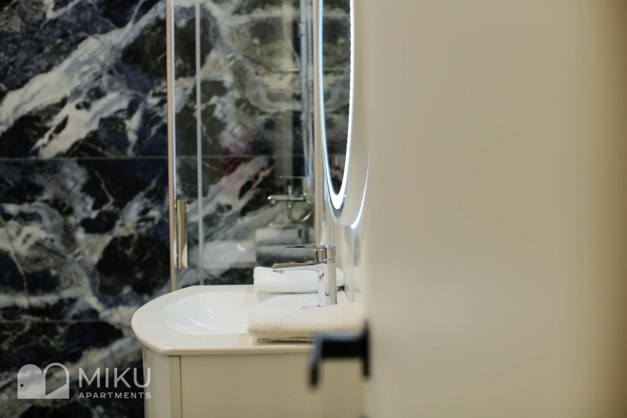 Miku - Lux 2bd At City Center Tirana