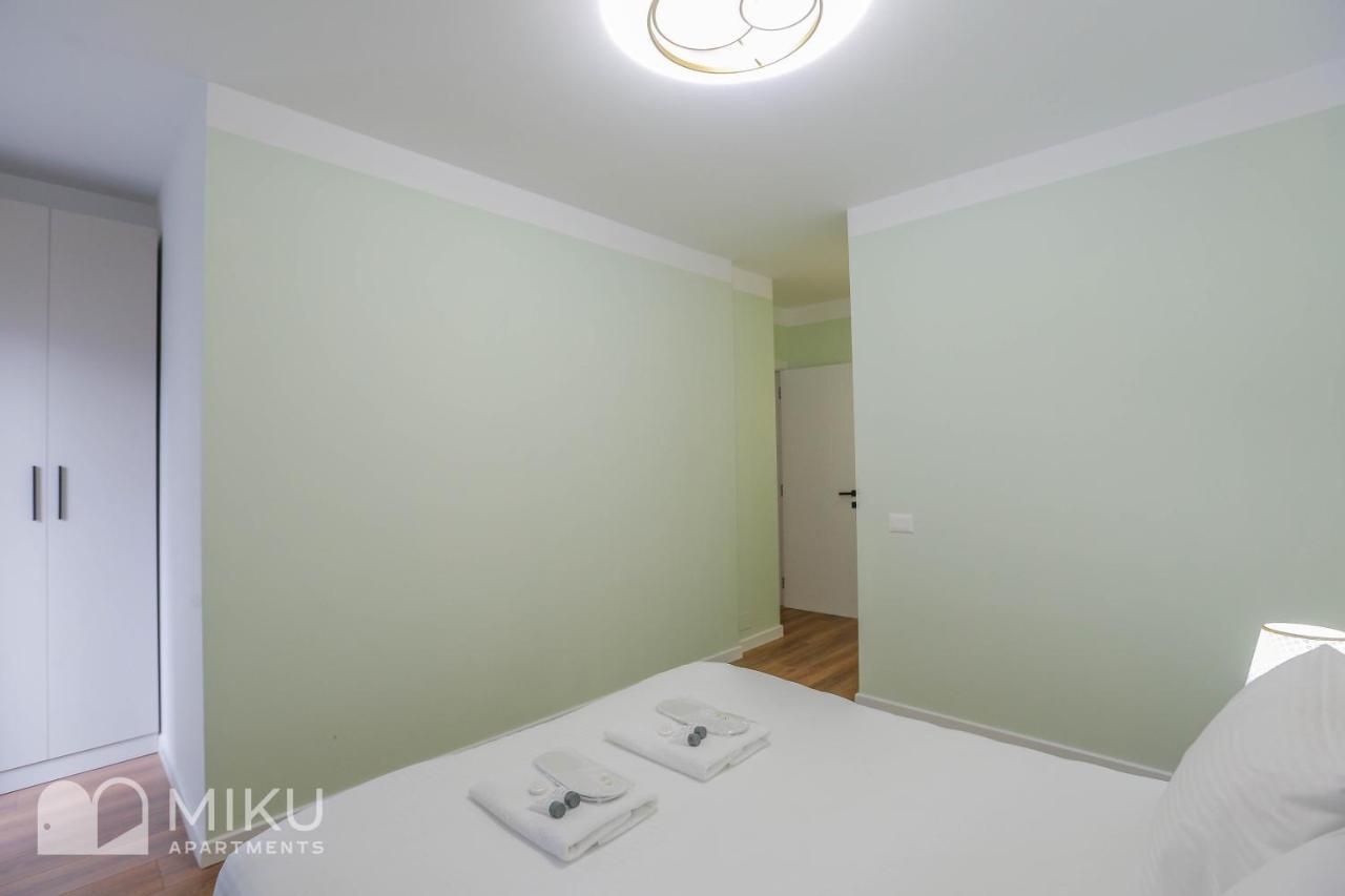 Miku - Lux 2bd At City Center Apartment